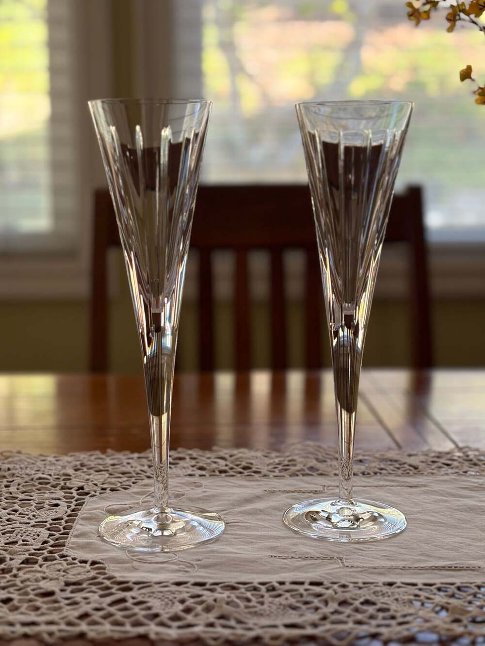 Fairmont & Main Crystal Champagne Flutes (Pair) – Classic Elegance